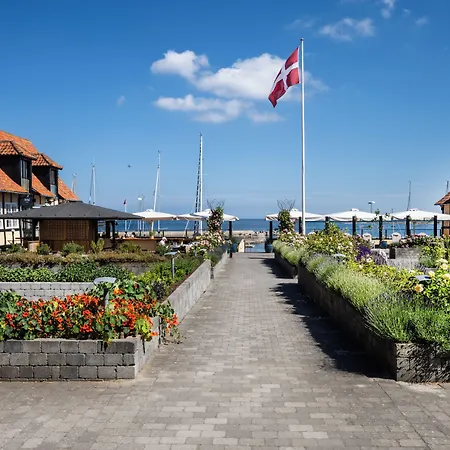 Siemsens Gaard 3* Svaneke