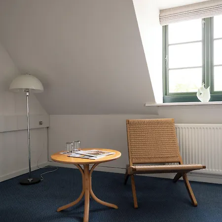 Siemsens Gaard Отель Сванеке